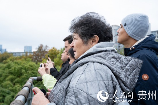 遠眺觀山湖公園。人民網(wǎng) 陽茜攝