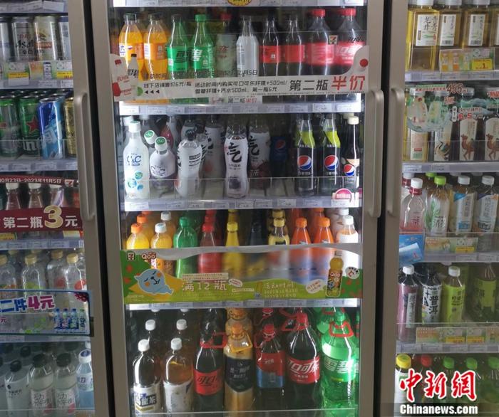 某便利店，最便宜的瓶裝飲料也在4元以上。<a target='_blank' href='/' ><p  align=