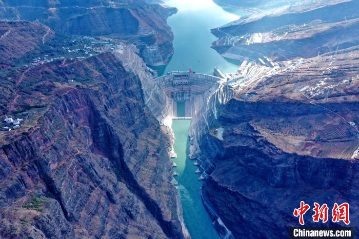 圖為白鶴灘水電站大壩全景圖。　水電四局供圖