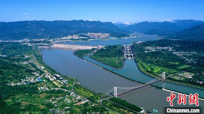 2022年夏季三峽工程為中下游補水。(資料圖) 湯偉 攝
