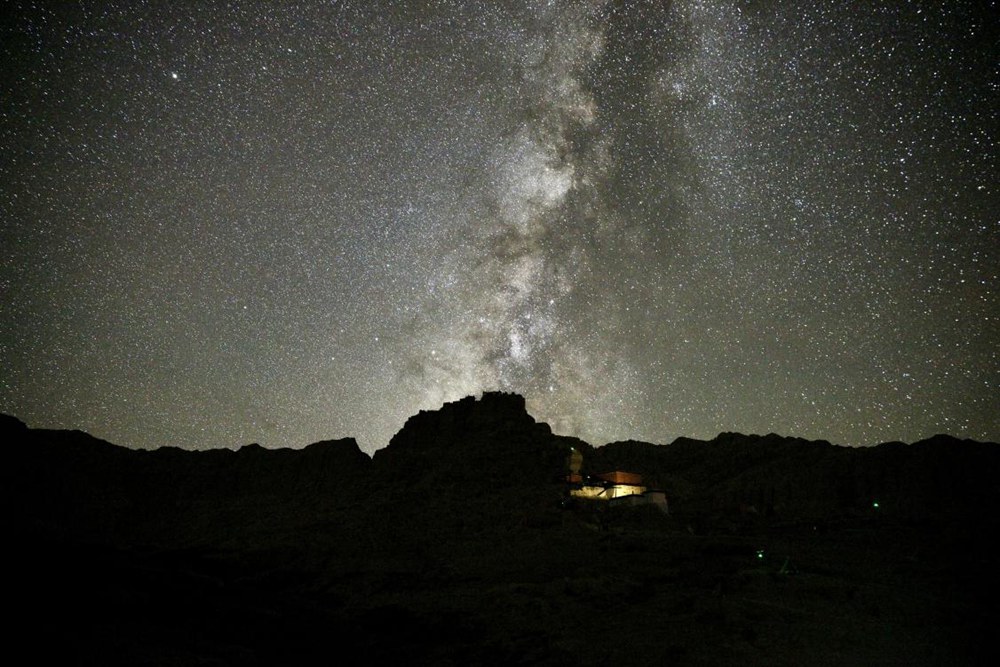 阿里暗夜星空。旦真次旦攝