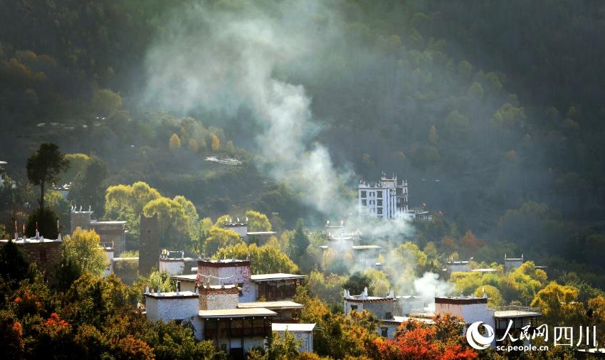 丹巴美景。李永安攝